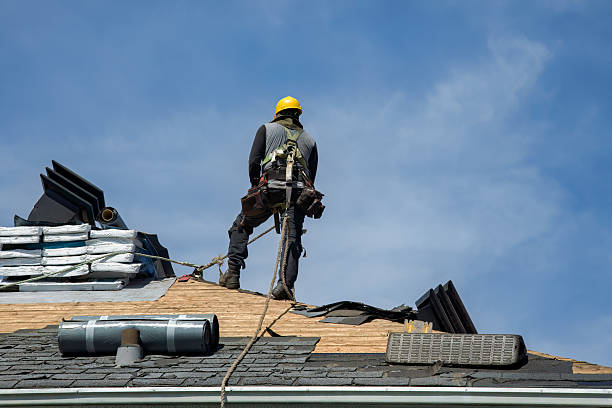Professional Roof Repair technician working in Gas City, IN